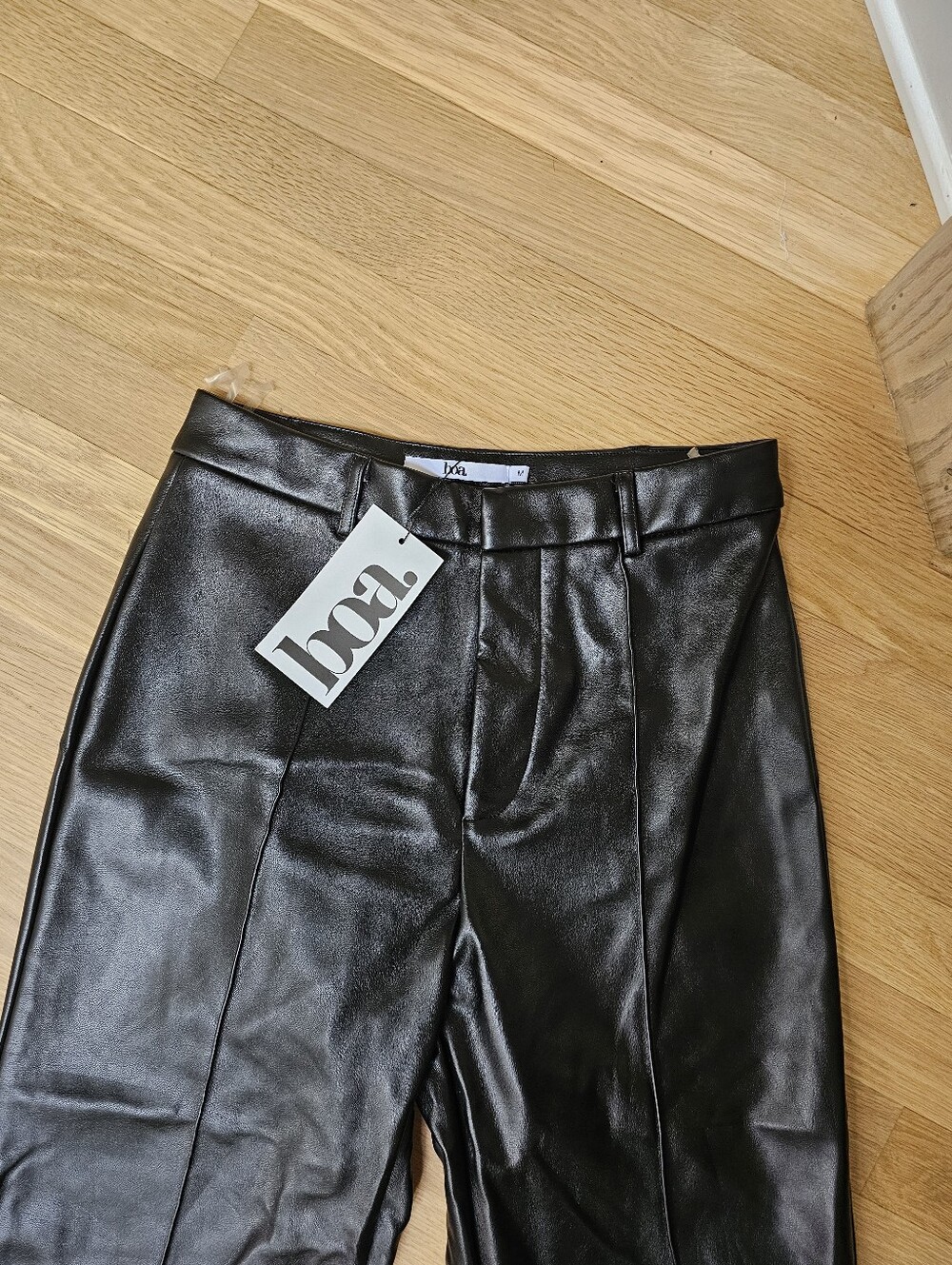 NWT ✨️ BECAUSE OF ALICE || BOA Leather Wide Leg Black Trousers - Picture 3 of 14